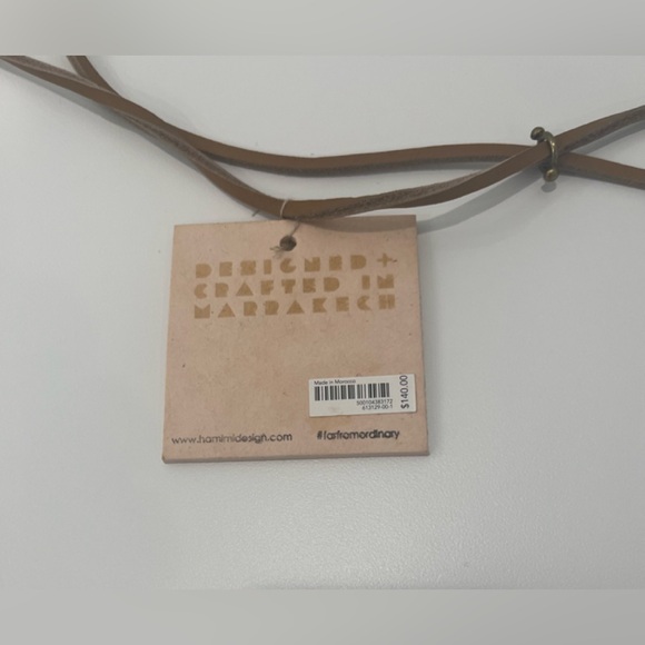 Elegant Brown Necklace with Leaf Accents - Picture 5 of 6